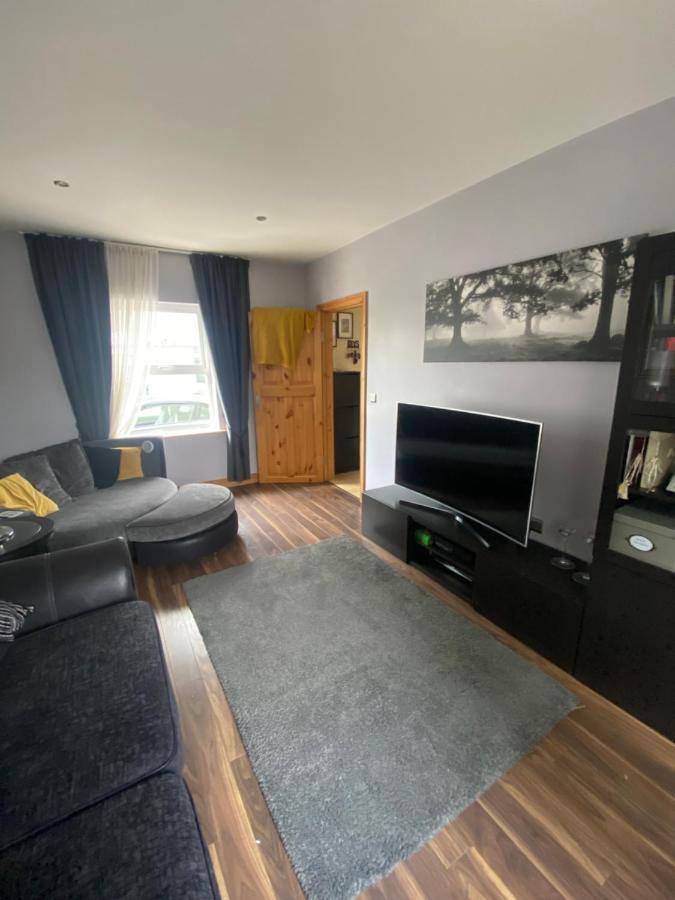 Ferienhaus Town With Charming Garden, Bbq Area & Sleeps 6 *
